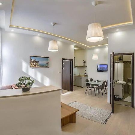 Szechenyi Renovated 2Br At Danube River Budapest Exterior photo